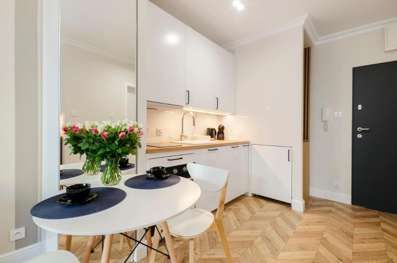 לודז' Sky Home- Blue Apartament -Manufaktura, Bezplatny Parking, Klima, Dostep Na Kod מראה חיצוני תמונה